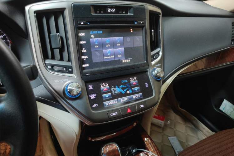 Used Toyota Crown 2015 2.5L Fashion Limited Edition Audio And AC Panel