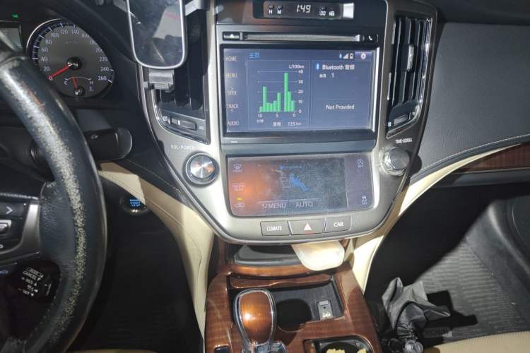 Used Toyota Crown 2015 2.0T Fashion Edition Audio And AC Panel