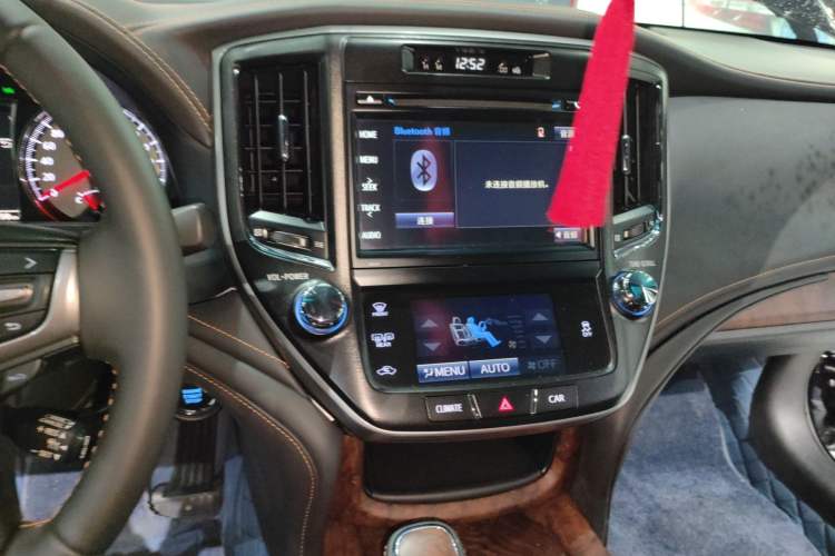 Used Toyota Crown 2015 2.5L Smart Edition Audio And AC Panel