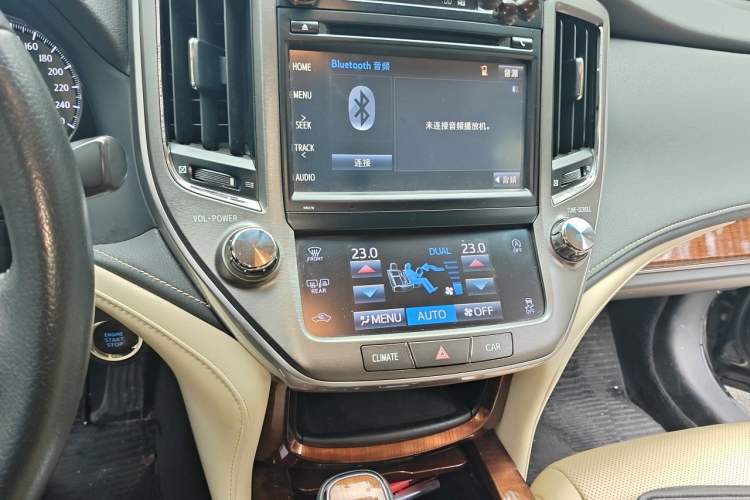 Used Toyota Crown 2015 2.0T Fashion Edition Audio And AC Panel