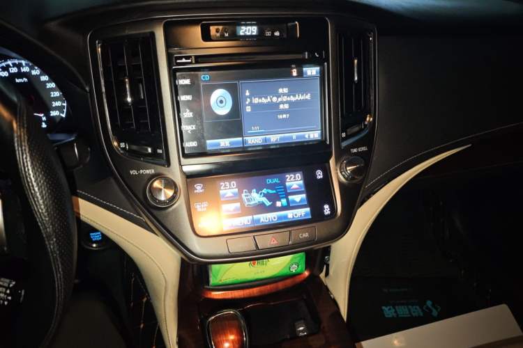 Used Toyota Crown 2015 2.0T Fashion Edition Audio And AC Panel