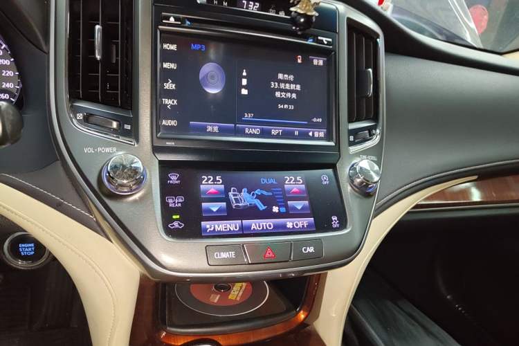 Used Toyota Crown 2015 2.0T Fashion Edition Audio And AC Panel