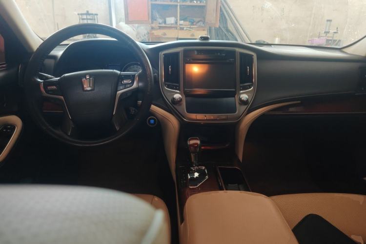 Used Toyota Crown 2015 2.5L Smart Edition Center Console