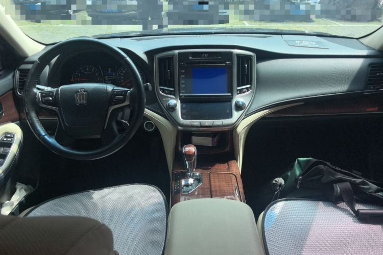 Used Toyota Crown 2015 2.5L Smart Edition Center Console