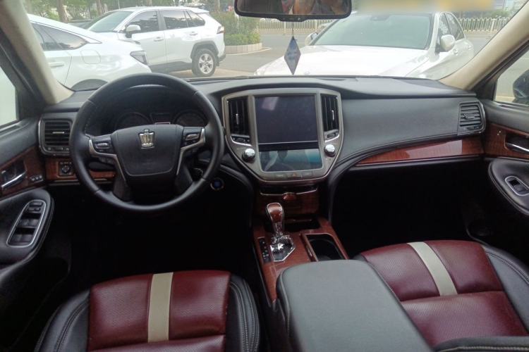 Used Toyota Crown 2015 2.0T Elite Edition Center Console