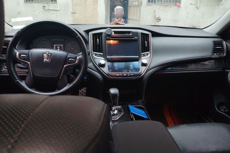Used Toyota Crown 2015 2.0T Fashion Edition Center Console
