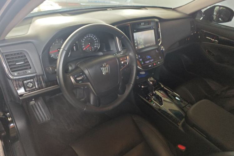 Used Toyota Crown 2015 2.0T Fashion Edition Center Console