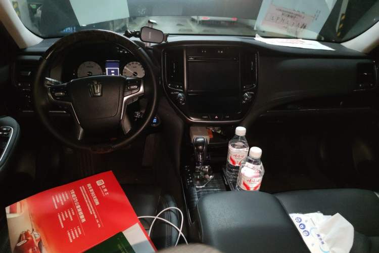 Used Toyota Crown 2015 2.0T Fashion Edition Center Console