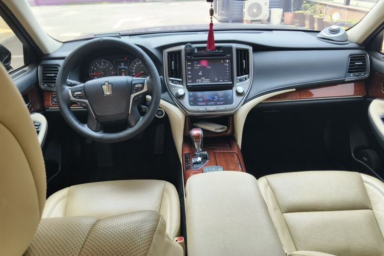 Used Toyota Crown 2015 2.5L Smart Edition Center Console