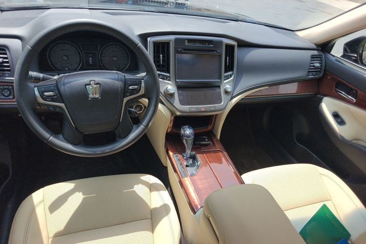Used Toyota Crown 2015 2.0T Fashion Edition Center Console
