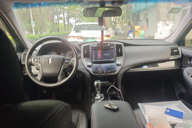 Used Toyota Crown 2015 2.5L Smart Edition Center Console