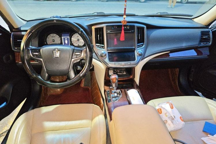 Used Toyota Crown 2015 2.5L Smart Edition Center Console