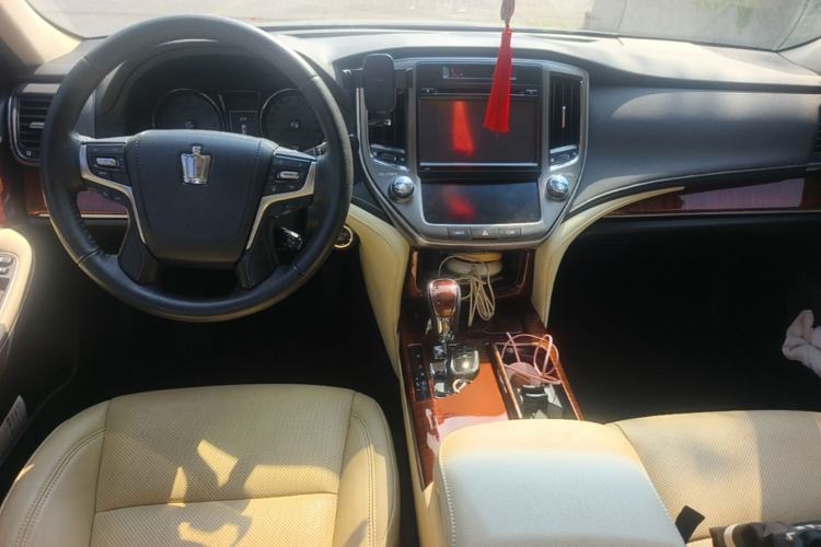 Used Toyota Crown 2015 2.0T Fashion Edition Center Console
