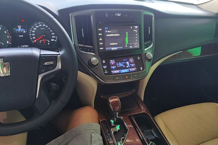 Used Toyota Crown 2015 2.0T Fashion Edition Center Console