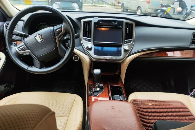 Used Toyota Crown 2015 2.0T Fashion Edition Center Console