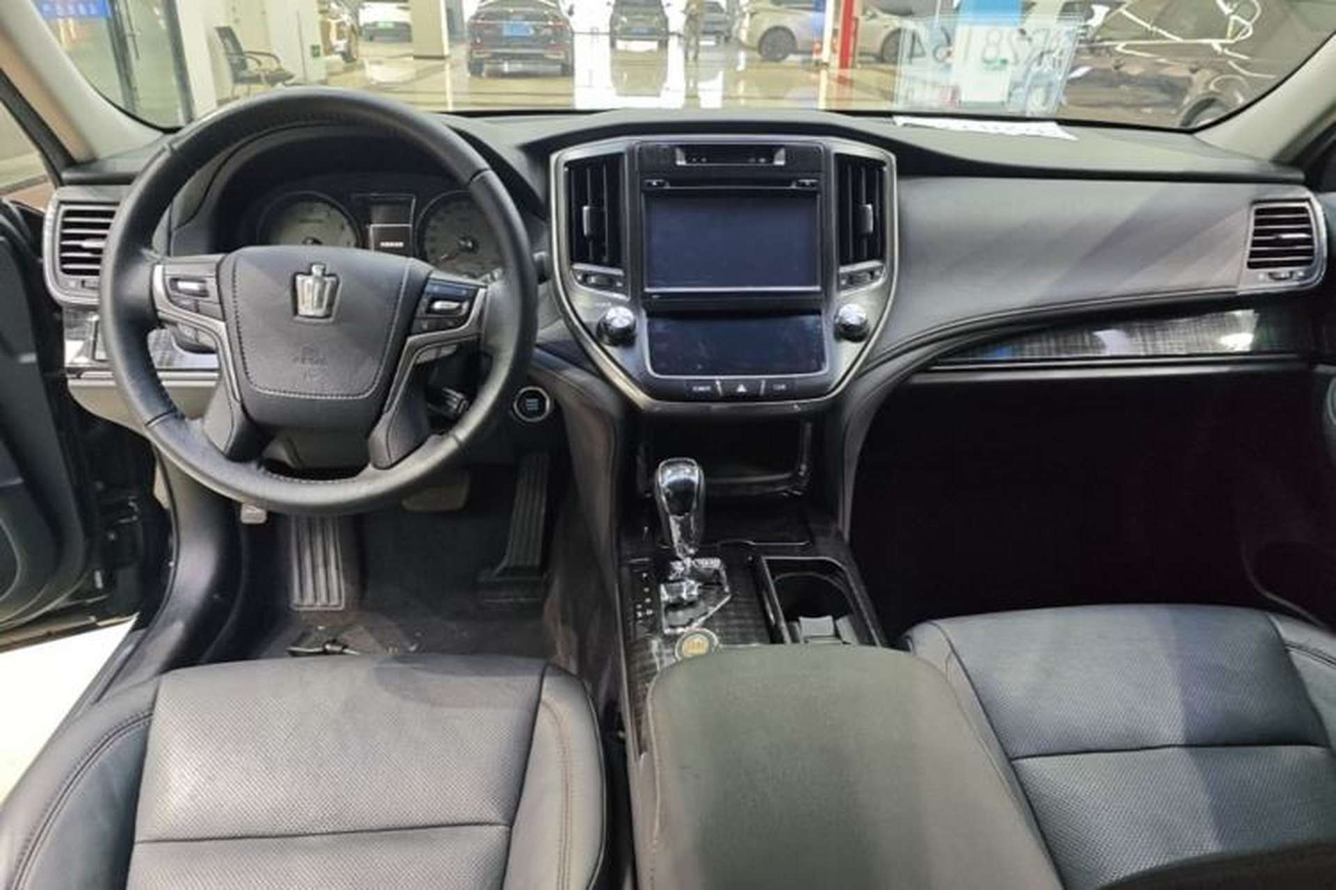 Used Toyota Crown 2015 2.0T Fashion Edition Center Console