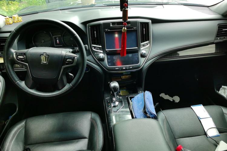 Used Toyota Crown 2015 2.5L Smart Edition Center Console