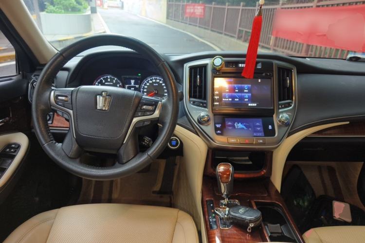Used Toyota Crown 2015 2.5L Smart Edition Center Console