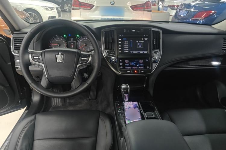 Used Toyota Crown 2015 2.0T Fashion Edition Center Console