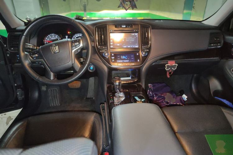 Used Toyota Crown 2015 2.0T Fashion Edition Center Console