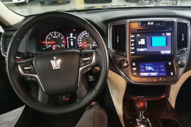 Used Toyota Crown 2015 2.0T Fashion Edition Center Console