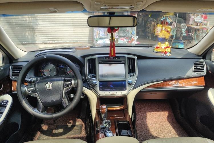 Used Toyota Crown 2015 2.0T Fashion Edition Center Console