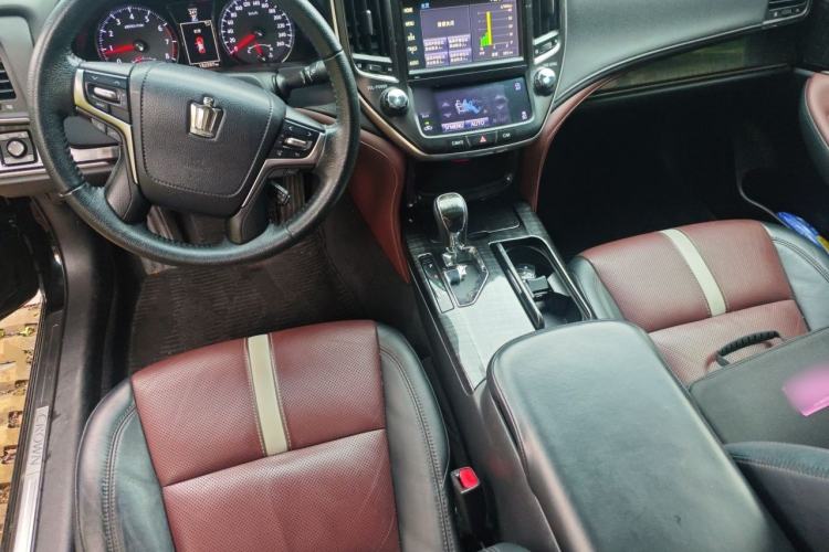 Used Toyota Crown 2015 2.0T Fashion Edition Center Console