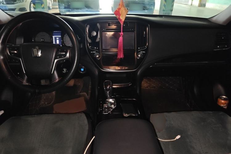 Used Toyota Crown 2015 2.0T Fashion Edition Center Console
