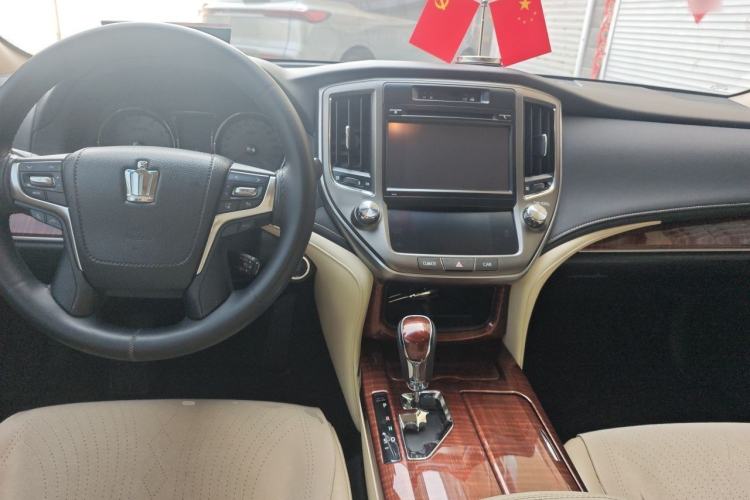 Used Toyota Crown 2015 2.5L Fashion Limited Edition Center Console