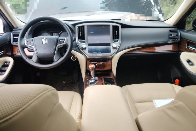 Used Toyota Crown 2015 2.5L Elite Edition Center Console