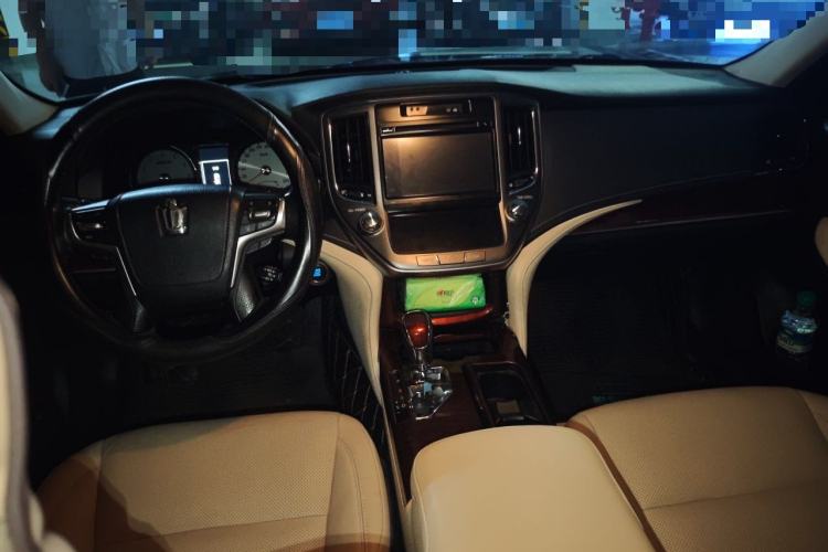 Used Toyota Crown 2015 2.0T Fashion Edition Center Console