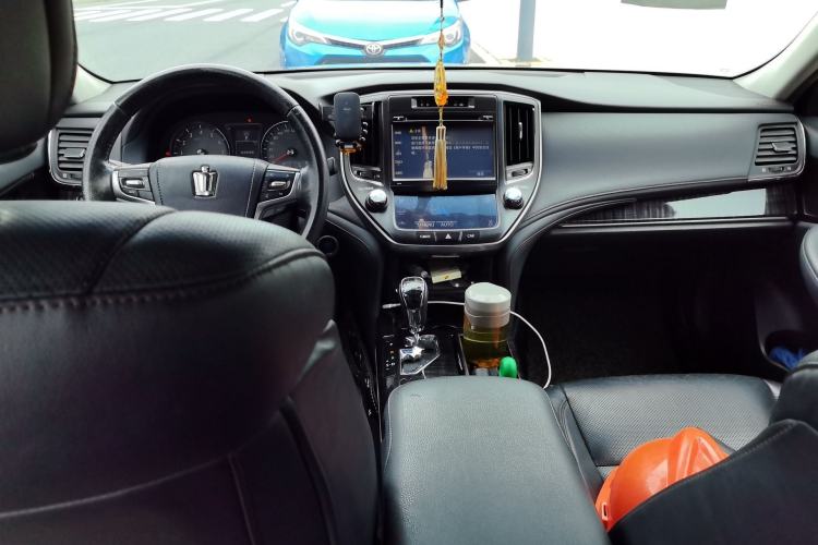 Used Toyota Crown 2015 2.0T Fashion Edition Center Console