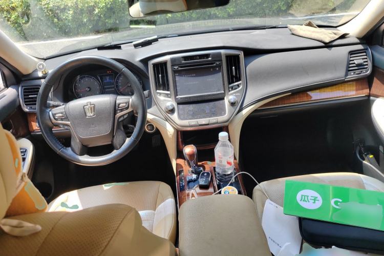 Used Toyota Crown 2015 2.0T Fashion Edition Center Console