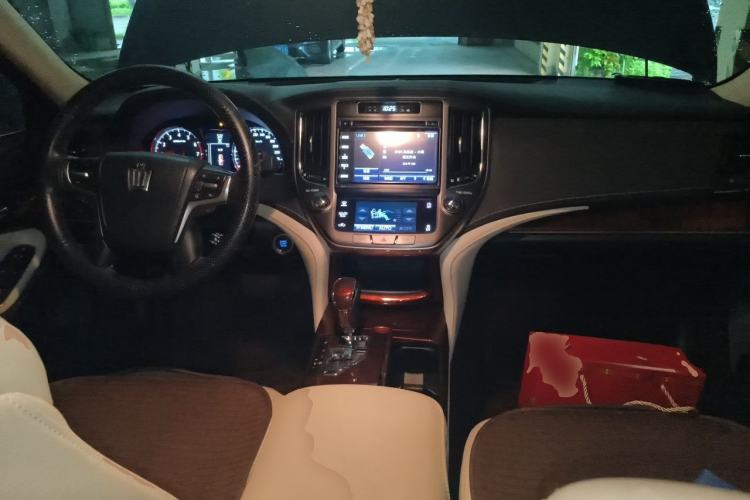 Used Toyota Crown 2015 2.0T Fashion Edition Center Console