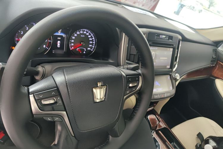 Used Toyota Crown 2015 2.0T Pioneer Edition Center Console