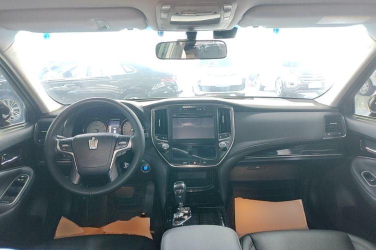 Used Toyota Crown 2015 2.5L Smart Edition Center Console