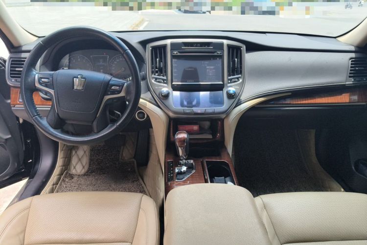 Used Toyota Crown 2015 2.5L Smart Edition Center Console