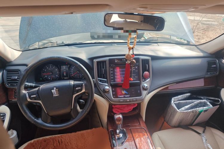 Used Toyota Crown 2015 2.5L Smart Edition Center Console