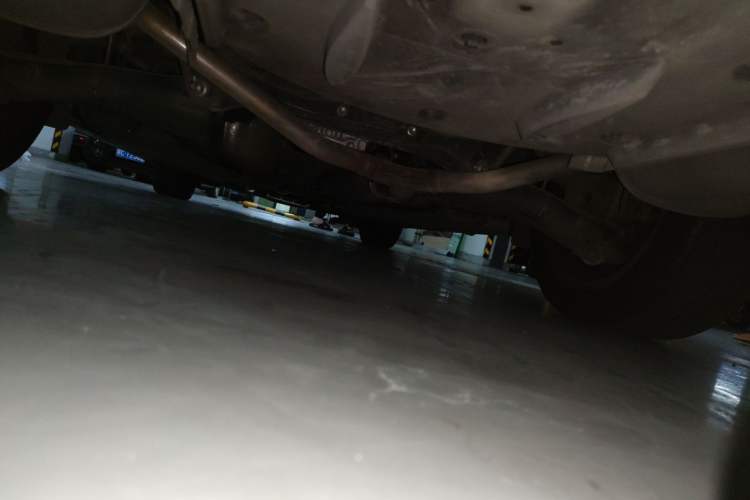 Used Toyota Crown 2015 2.0T Fashion Edition Chassis Rear