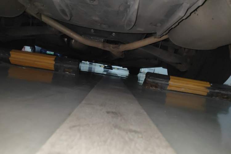 Used Toyota Crown 2015 2.0T Fashion Edition Chassis Rear