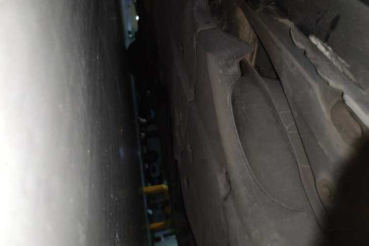 Used Toyota Crown 2015 2.0T Fashion Edition Chassis Rear Left