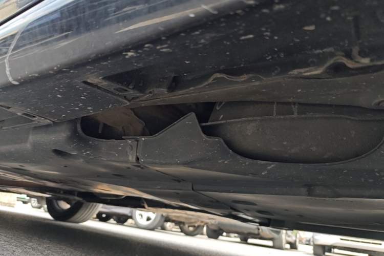 Used Toyota Crown 2015 2.0T Fashion Edition Chassis Rear Left