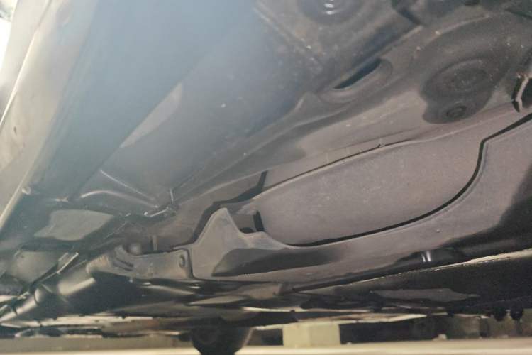 Used Toyota Crown 2015 2.0T Fashion Edition Chassis Rear Left