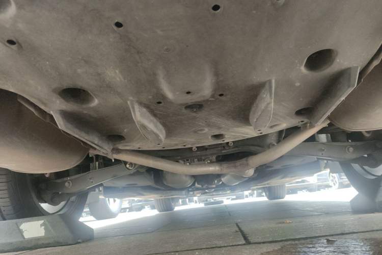 Used Toyota Crown 2015 2.0T Fashion Edition Chassis Rear