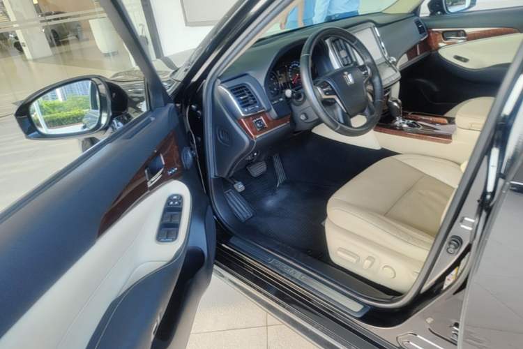 Used Toyota Crown 2015 2.0T Elite Edition Driver Seat