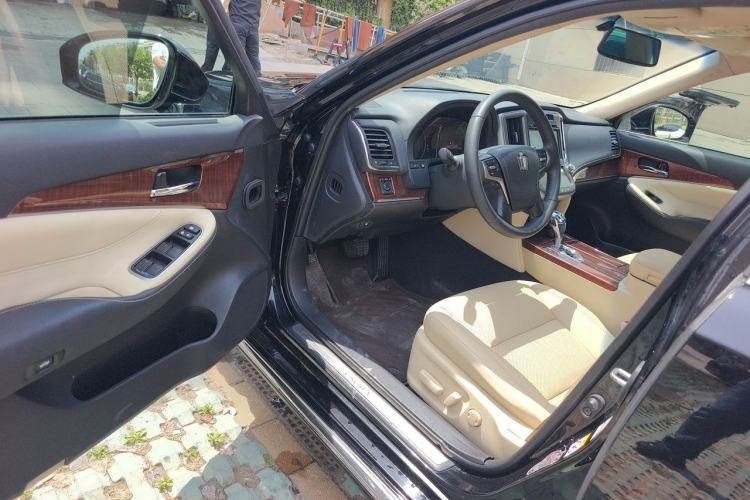 Used Toyota Crown 2015 2.0T Fashion Edition Driver Seat