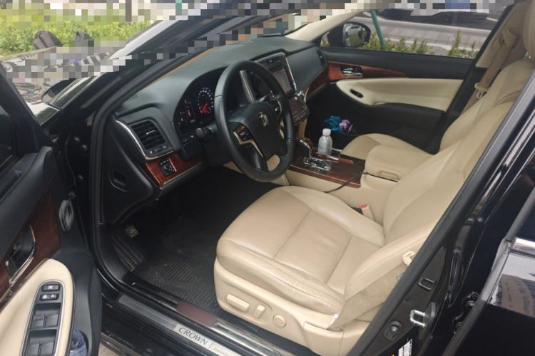 Used Toyota Crown 2015 2.0T Fashion Edition Driver Seat
