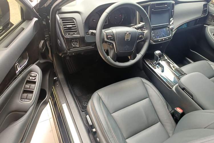 Used Toyota Crown 2015 2.5L Smart Edition Driver Seat