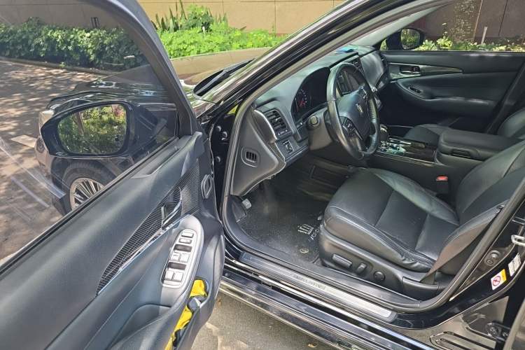 Used Toyota Crown 2015 2.5L Smart Edition Driver Seat