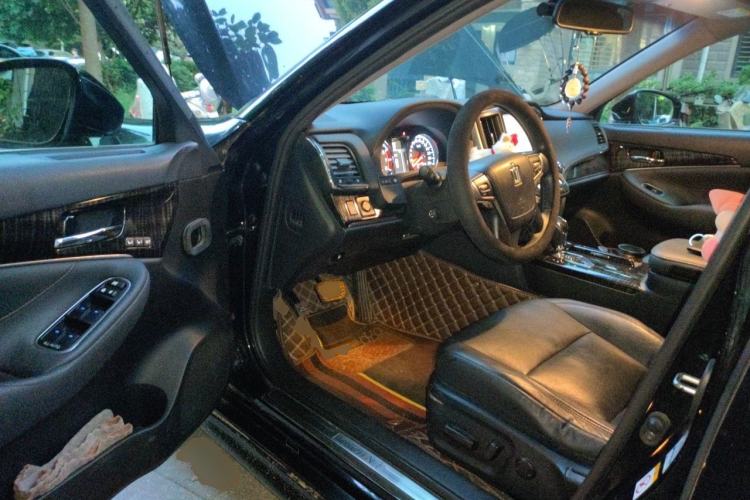 Used Toyota Crown 2015 2.0T Premium Edition Driver Seat